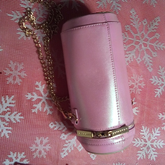 FUN, Cherry Coke Purse! TOO CUTE! - Picture 4 of 5
